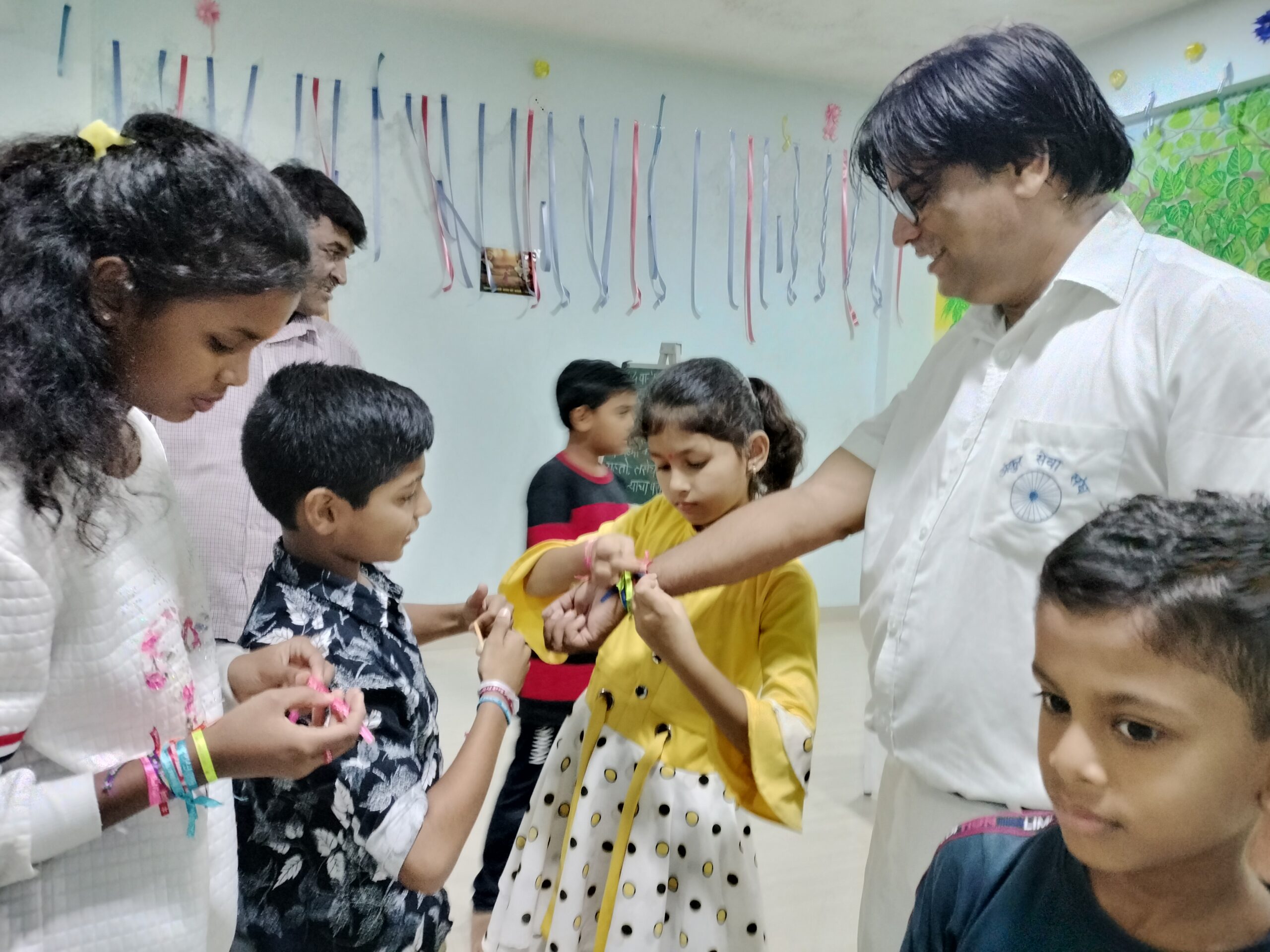 सिद्धार्थ बुद्ध विहार मध्ये फ्रेंडशिप डे उत्साहात साजरा